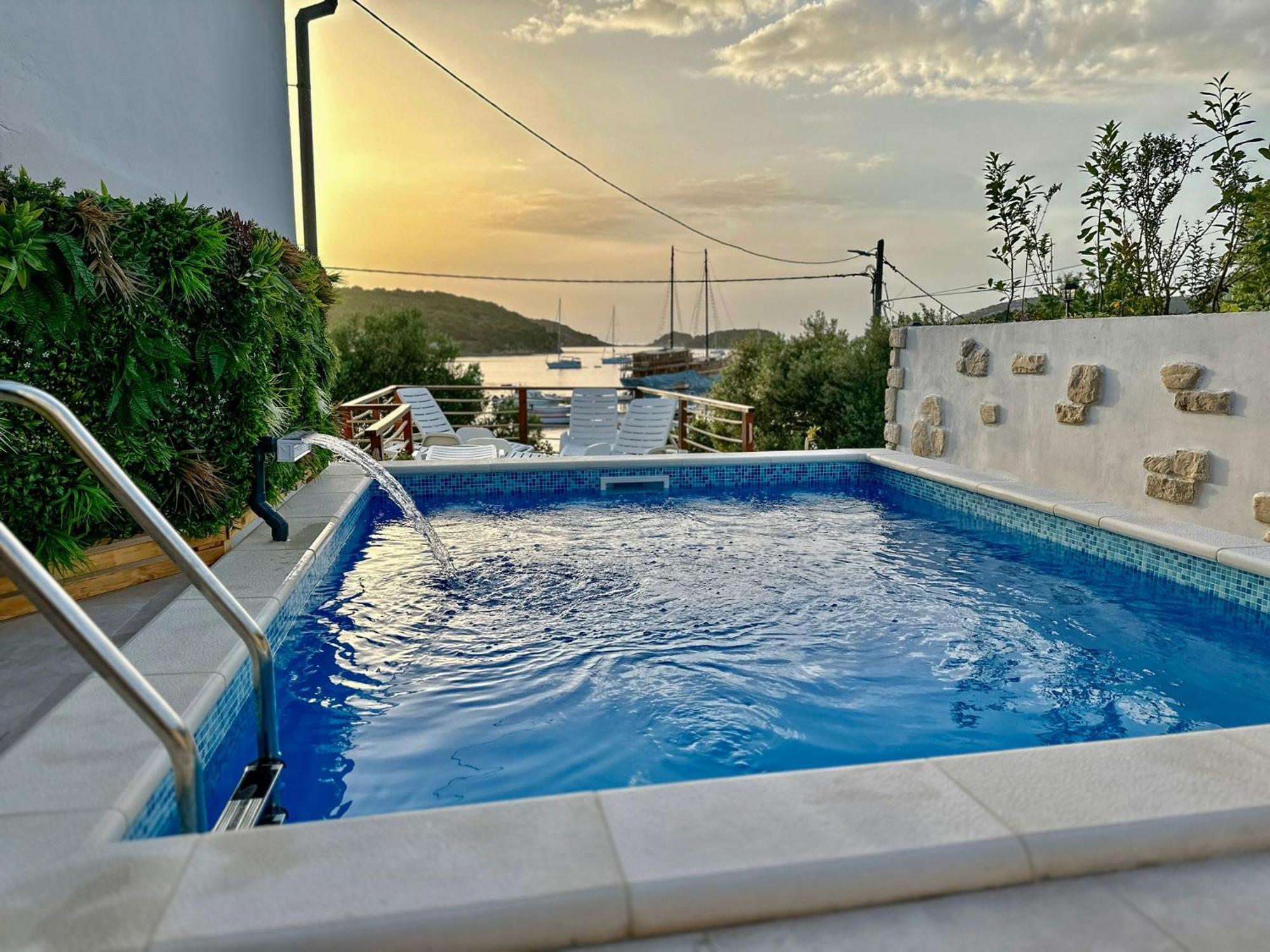 Beach Villa Ema Supetarska Draga Dış mekan fotoğraf