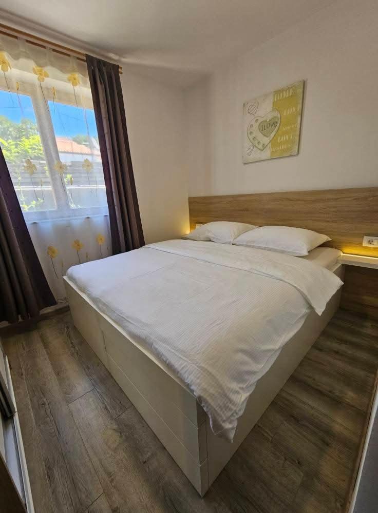 Beach Villa Ema Supetarska Draga Dış mekan fotoğraf