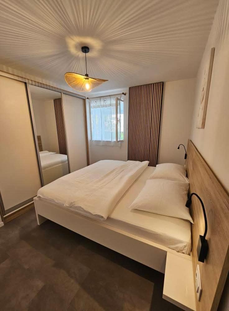 Beach Villa Ema Supetarska Draga Dış mekan fotoğraf